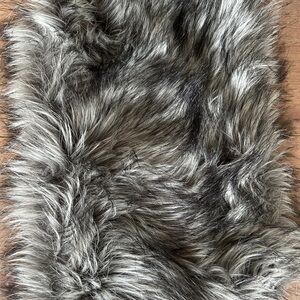Madden Girl Faux Fur Scarf in Gray and Cream